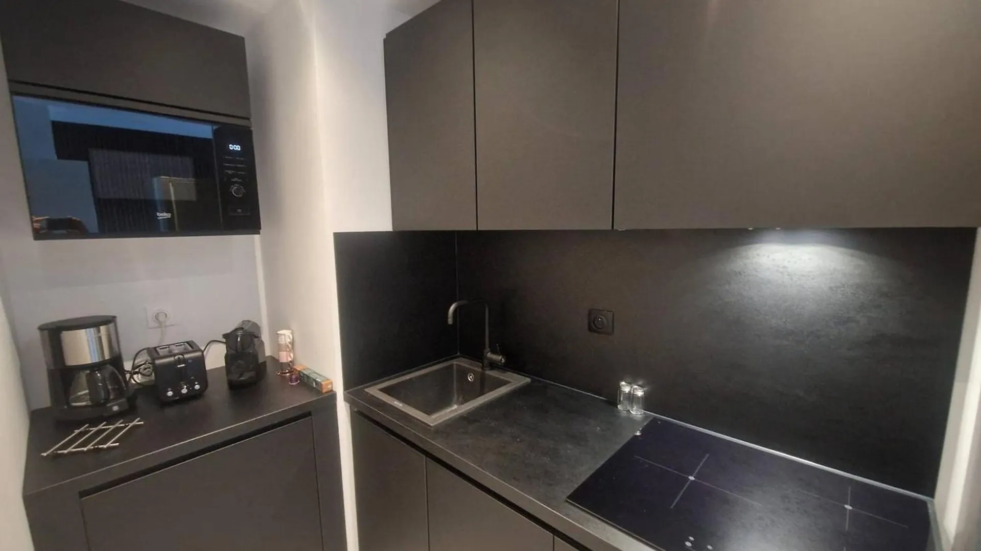 Charmant Appartement A Cavalaire-Sur-Mer Avec Terrasse - Fr-1-100-354 Γαλλία