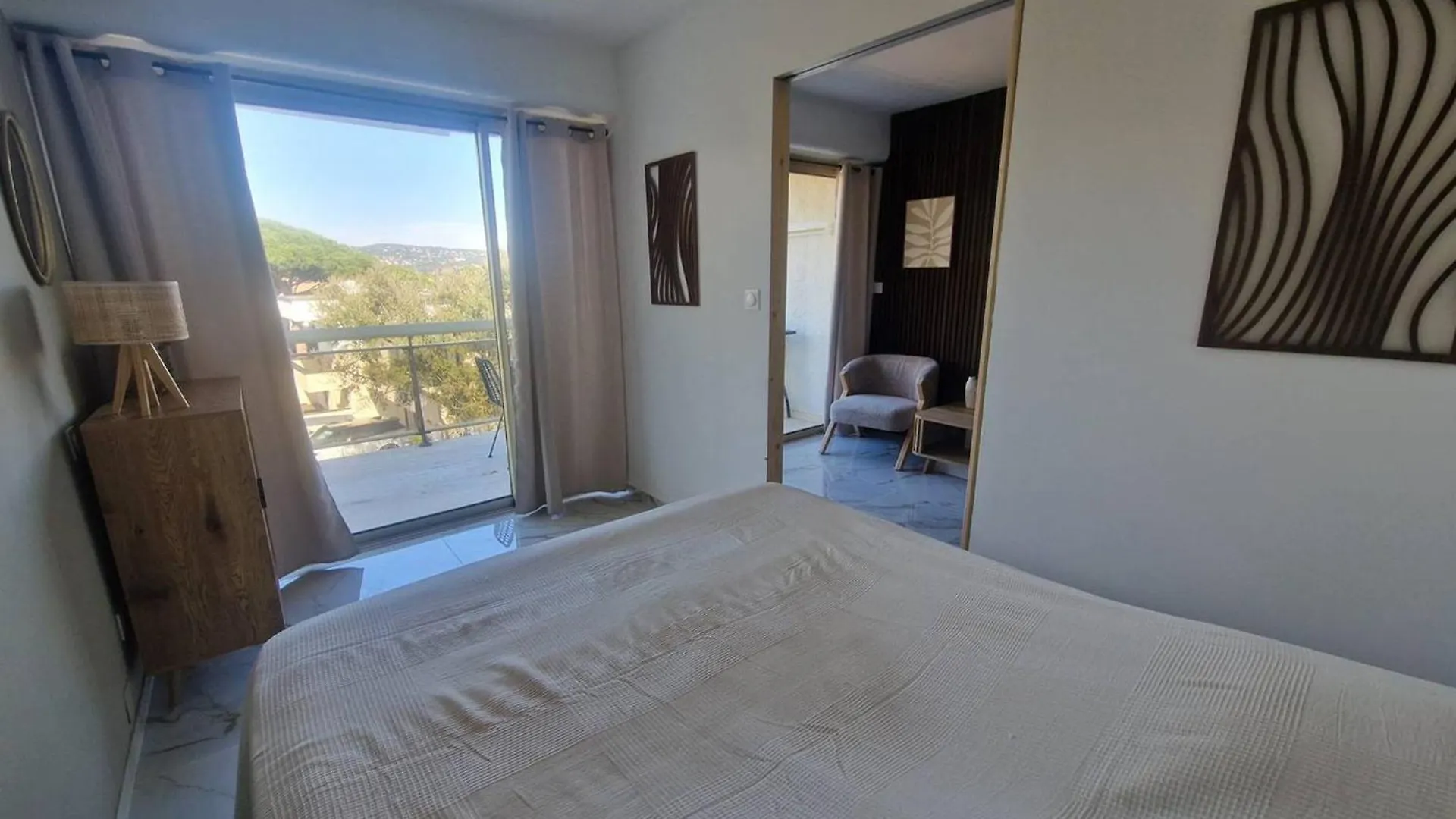 Διαμέρισμα Charmant Appartement A Cavalaire-Sur-Mer Avec Terrasse - Fr-1-100-354 Γαλλία