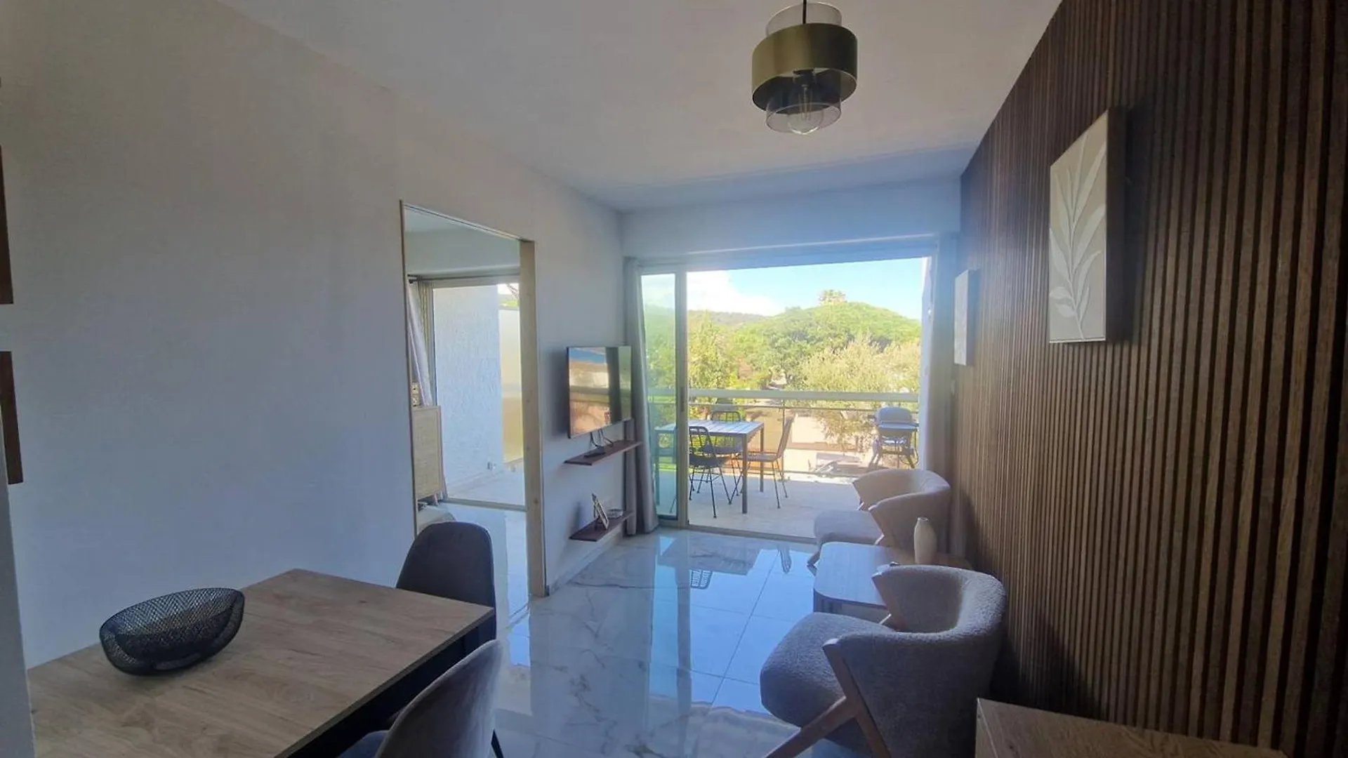 Apartment Charmant Appartement A Cavalaire-Sur-Mer Avec Terrasse - Fr-1-100-354
